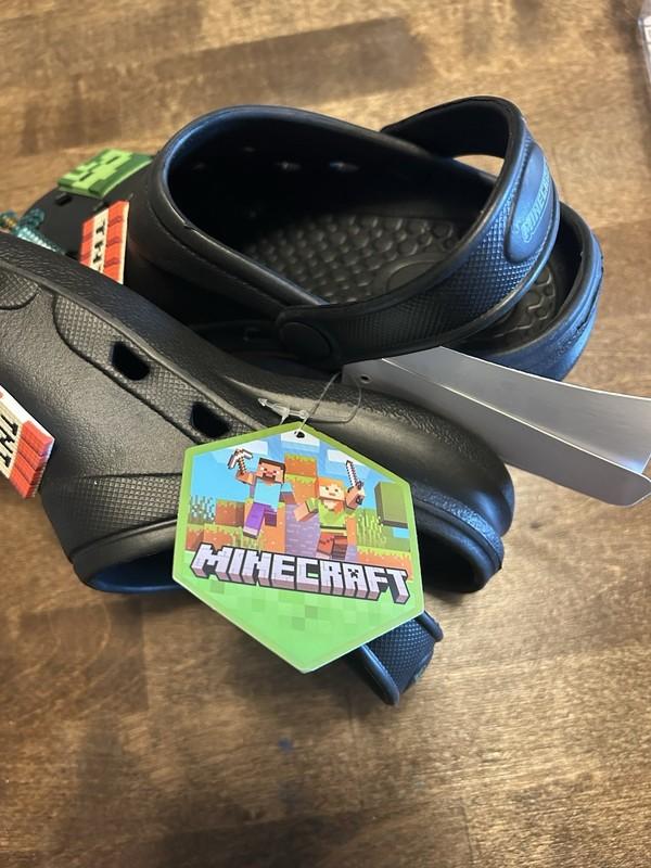 NWT Minecraft Boys Girls Clogs Shoes Sandals Black 11 11.5 Youth Mojang Studios