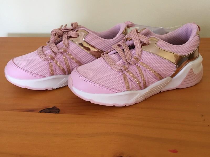 NWT OshKosh Girls Pink Sneakers Shoes 3 11 12