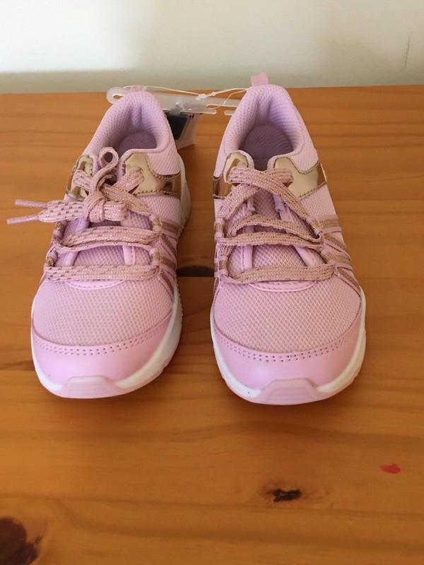 NWT OshKosh Girls Pink Sneakers Shoes 3 11 12