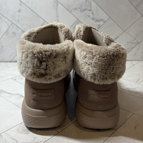 NWT Skechers Womens On The Go City 2 Dark Taupe Suede Faux Fur Ankle Boots 9.5W