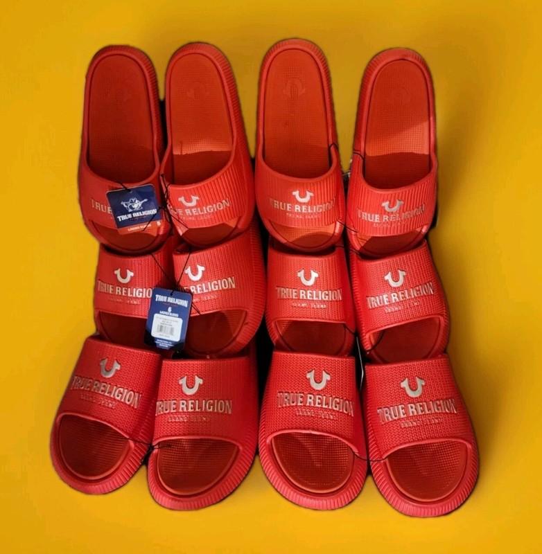 NWT TRUE RELIGION WOMENS SLIDES IN COLORS RED AND PINK SIZE 5