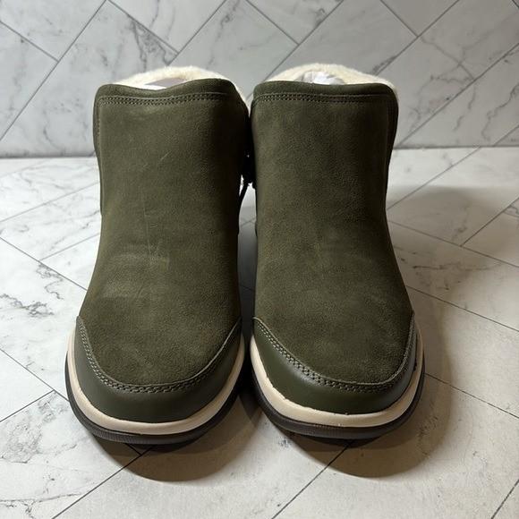 NWT Vionic Womens Norwood Olive Green Suede Faux Fur Zipper Shoes Size 7.5M