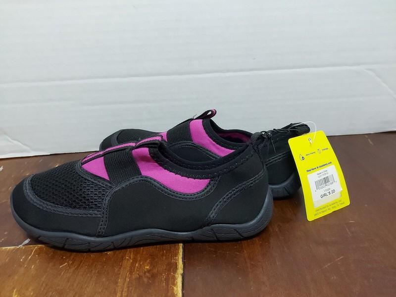 O'Rageous Girls Black & Pink 2D Swim Shoes. Free Shipping
