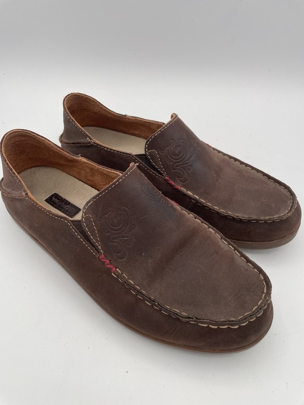 OluKai Nohea Nubuck Slip On Moccasin Size 8 Loafer Coastal Leather Flats EUC