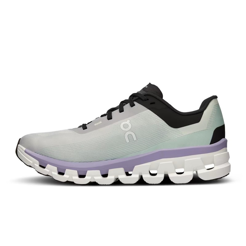 On. Women's Cloudflow 4 Fade Wisteria New With Box - LIMITED DEAL