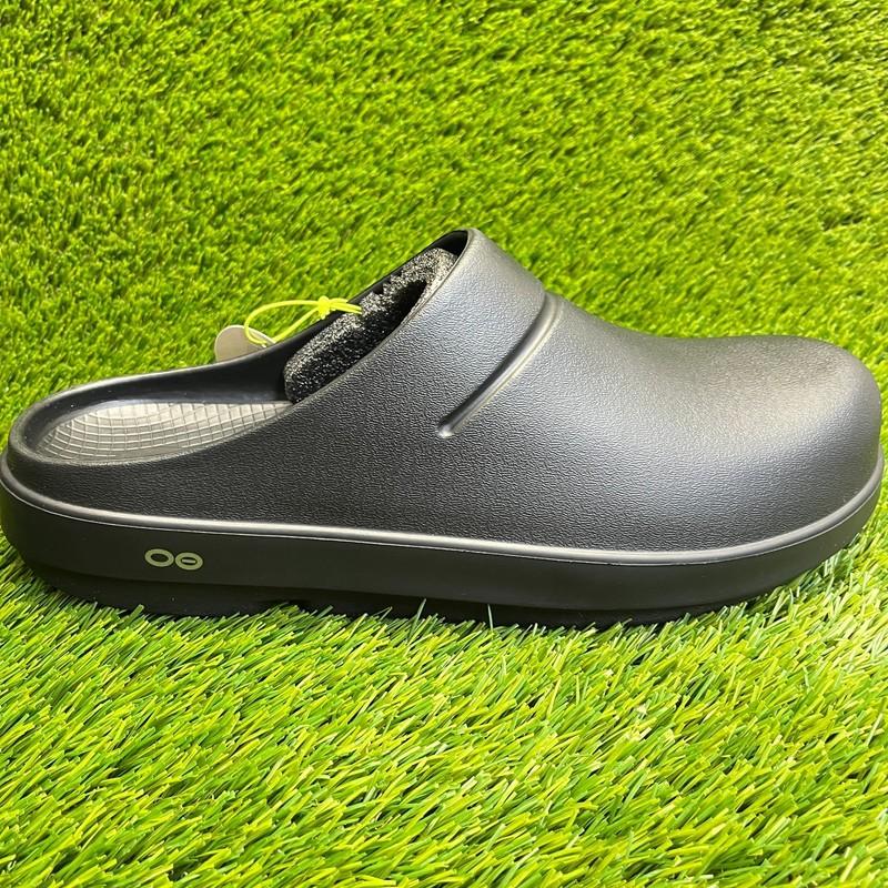 Oofos OOcloog Mens Size 13 Black Casual Walking Slip On Recovery Clog Sandals