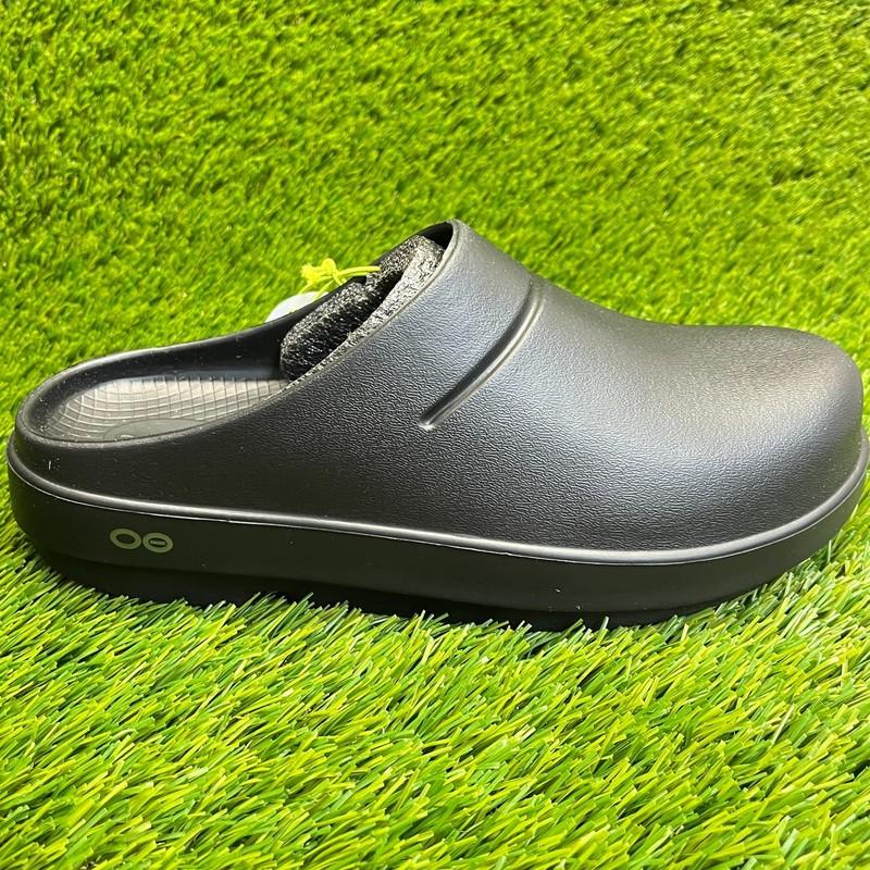 Oofos OOcloog Mens Size 7 Womens 9 Black Slip On Recovery Clog Sandals
