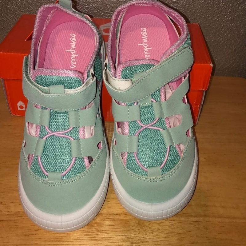 Oomphies Delta Mint Casual School Summer Play Athletic Sandals NIB 3Y