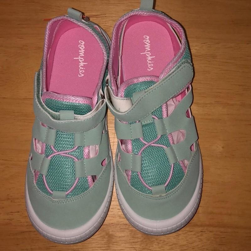 Oomphies Delta Mint Casual School Summer Play Athletic Sandals NIB 3Y