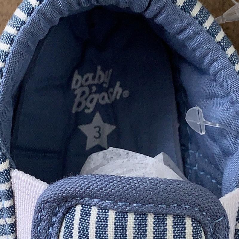 OshKosh Baby Size 3 (6-9 Months) Blue Striped Chambray Slip-On Baby Shoes NWT