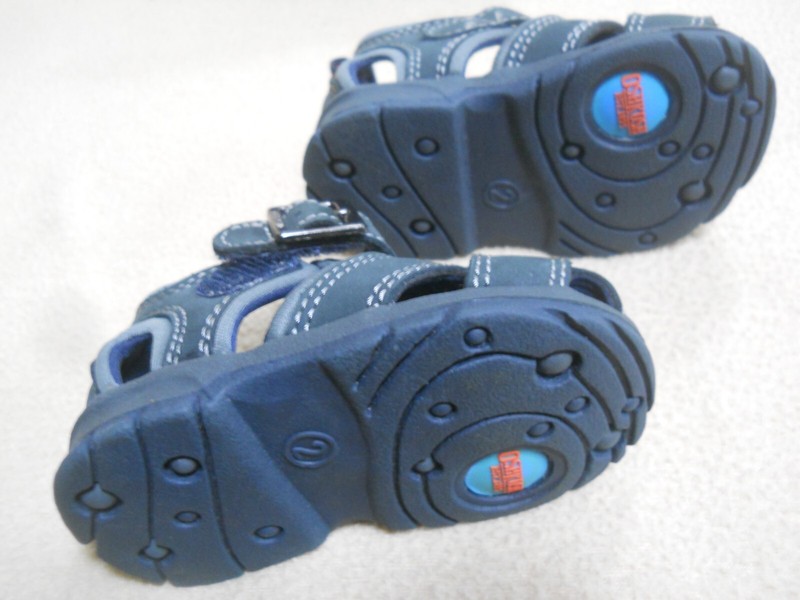 Oshkosh First Walkers Sandals Size 2 (3 To 6 Months) / NEW