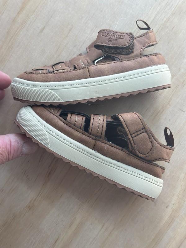Oshkosh Toddler Shoes- Anchor Size 4 Hook And Loop Brown