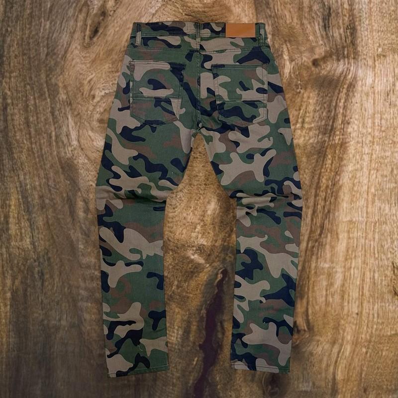 PC04 - Core Straight-Fit Stretch Jeans