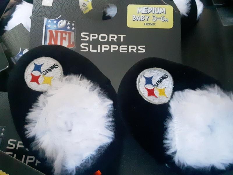 PITTSBURGH STEELERS BABY SLIPPERS FOREVER COLLECTIBLES 3-6 MOS BLACK mediumbag64