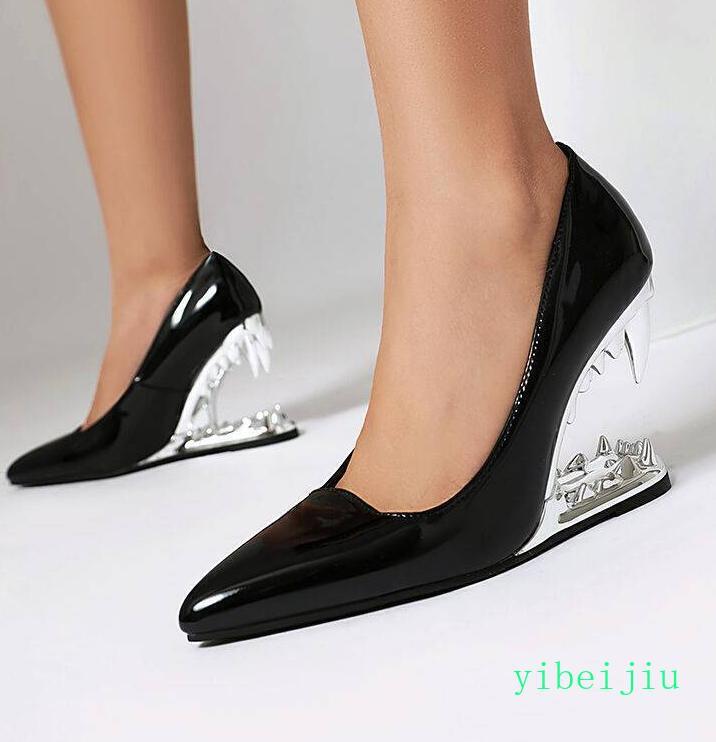 Point Toe Slip-on Metal Teeth High Wedge Heel Fashion Pumps Patent Leather Shoes