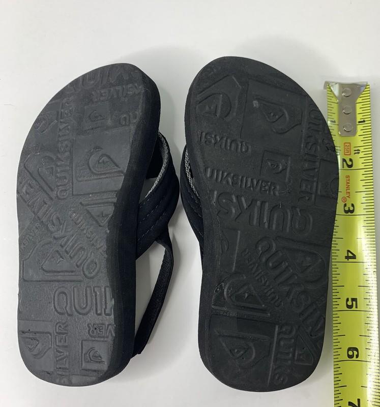 Quiksilver Black Flip Flop Thong Sandals Toddler Size 5 - 6 GUC