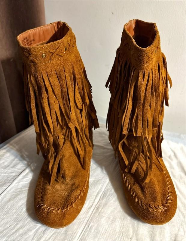 Rampage Girls Bunny Cognac Boots Size 5 Moccasin