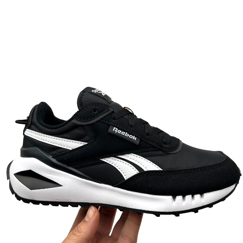 Reebok Forte Racer Youth Boys Girls Suede-Nylon Sneaker Size 2 Black/White Shoes
