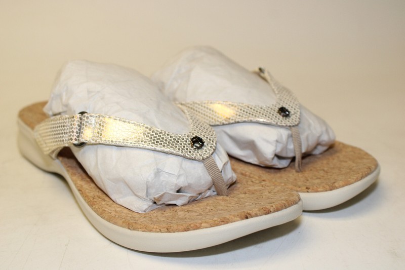 Revere Women Style: Napoli Color: Metallic Interest NEW Comfort Sandals