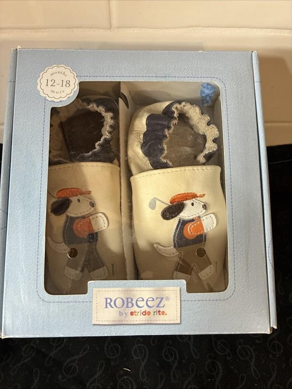 Robeez Soft Sole Shoes Sized 12-18 Months (NEW) Hole In One Beagle