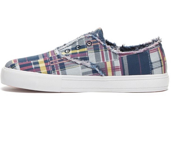 Rocket Dog Blue & Pink Afina Patchwork Canvas Sneaker Women 10M