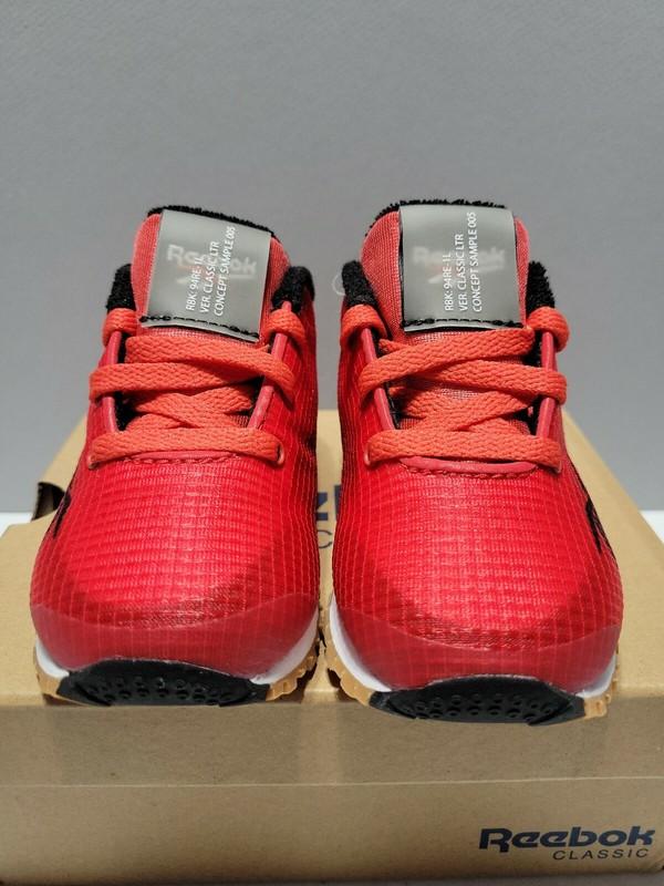 Roobok Classic CL Leather ATI Red Athletic Sneakers Kids Size 6 New In Box