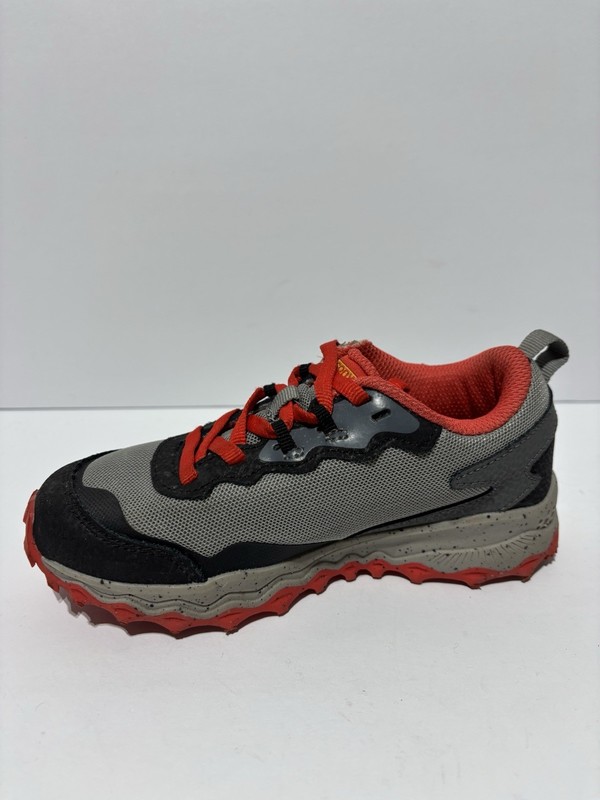 Saucony Little Kids’ Peregrine Shield Grey/Red Sneakers Boys’ Size 12.5 M