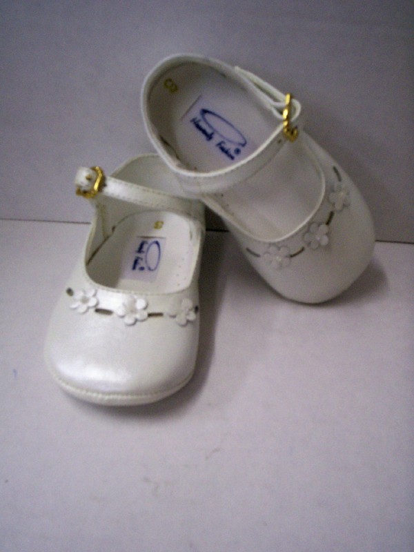 Shoes Girl's Leather Prealized White With Flowers by Heavenly Fashion Size 1