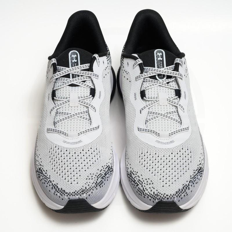 Size 10.5 - Under Armour HOVR Turbulence 2 White Black