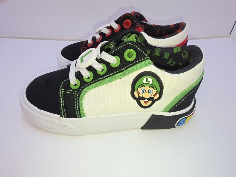 Size 10 Boys Super Mario Sneakers With OrthoLite Foam Nintendo New W/ Tags