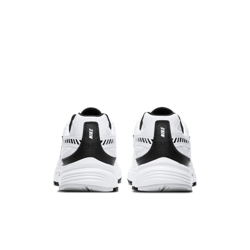 Size 11.5 - Nike Initiator White Black