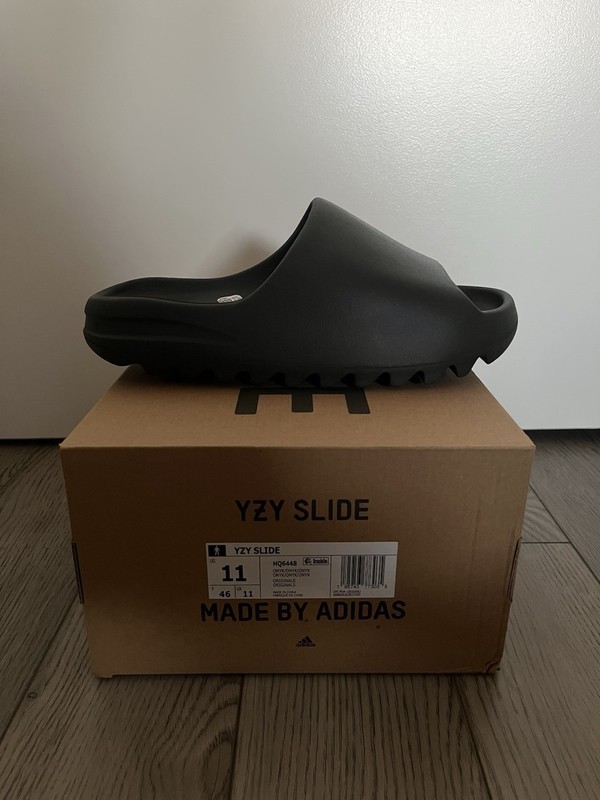 Size 11 - Adidas Yeezy Slide Onyx (100% AUTHENTIC BRAND NEW FREE SHIPPING)