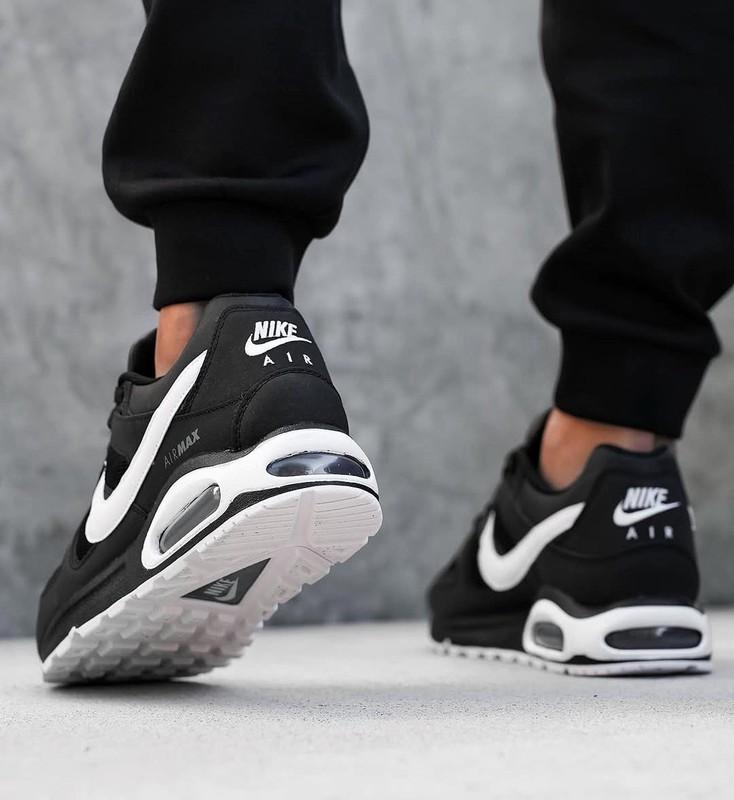 Size 11 - Nike Air Max Command Black White