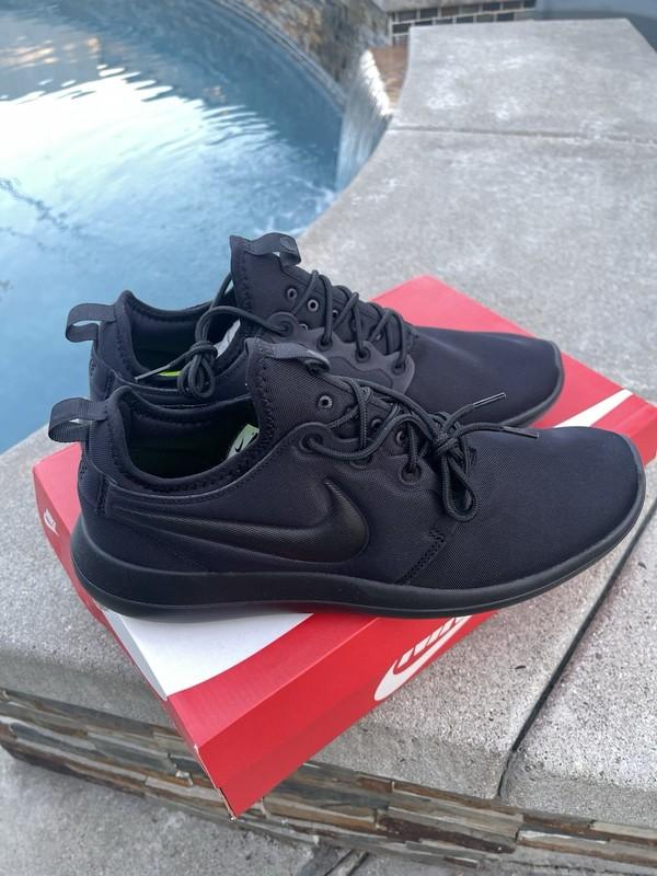 Size 11 - Nike Roshe Two Black - 844656-003