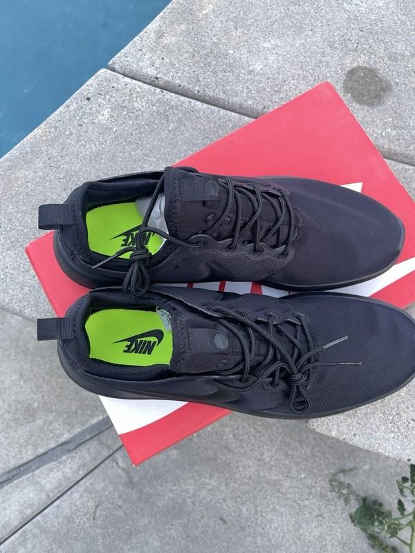 Size 11 - Nike Roshe Two Black - 844656-003
