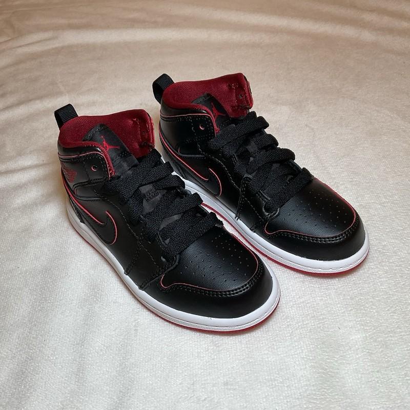 Size 11 (PS) - Jordan 1 Retro Mid Gym Red - 640734-605