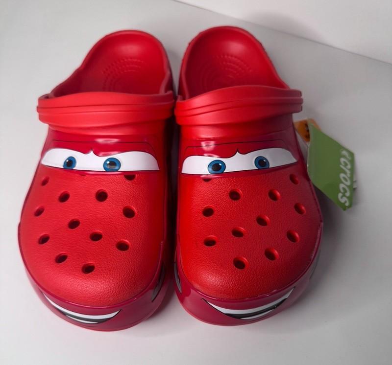 SIZE 11M 13W Crocs Classic Clog Cars Lightning McQueen Disney Pixar NEW CROCS