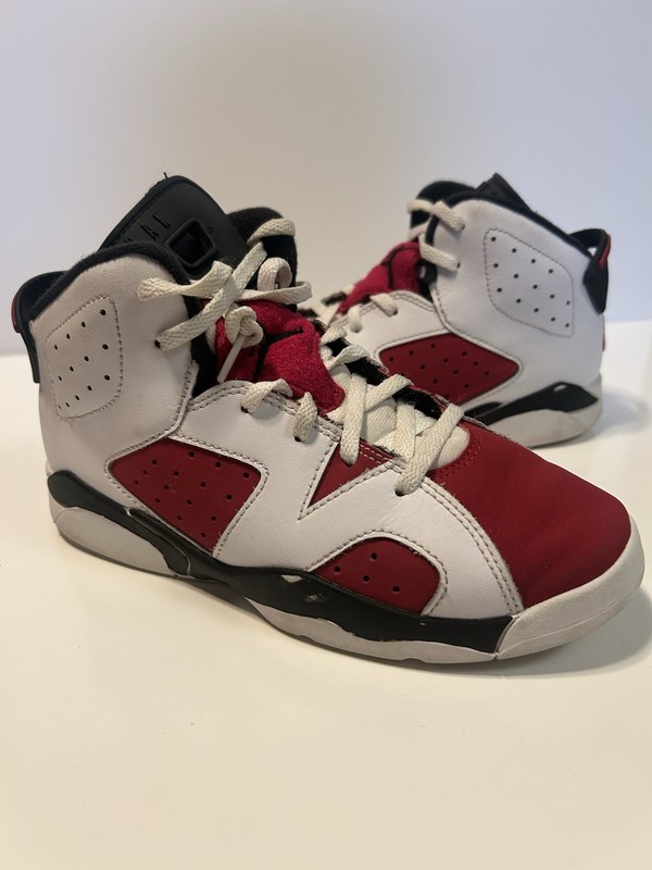 Size 3 (PS) - Jordan 6 Retro 2021 Mid Carmine
