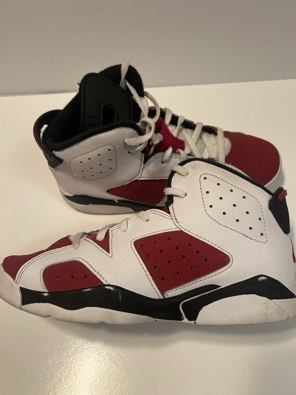Size 3 (PS) - Jordan 6 Retro 2021 Mid Carmine