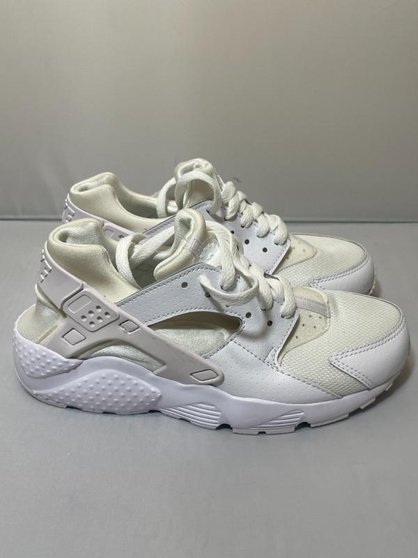 Size 4.5 (GS) - Nike Huarache Run Low Gray - 654275-001