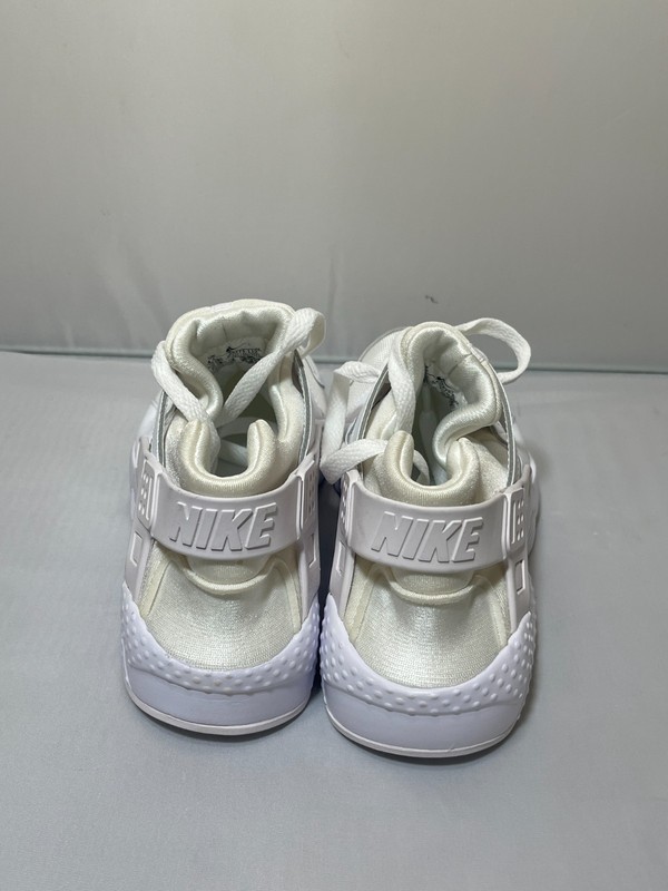 Size 4.5 (GS) - Nike Huarache Run Low Gray - 654275-001