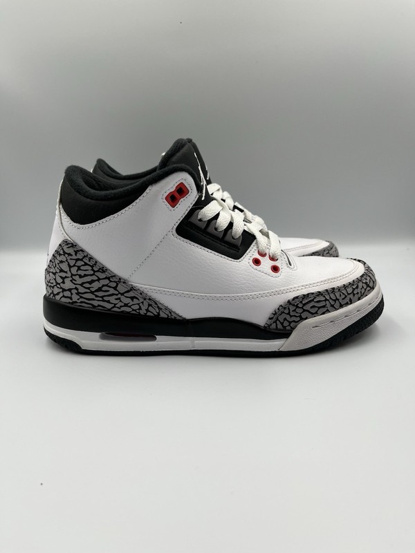 Size 5.5 - Air Jordan 3 Retro Infrared 23