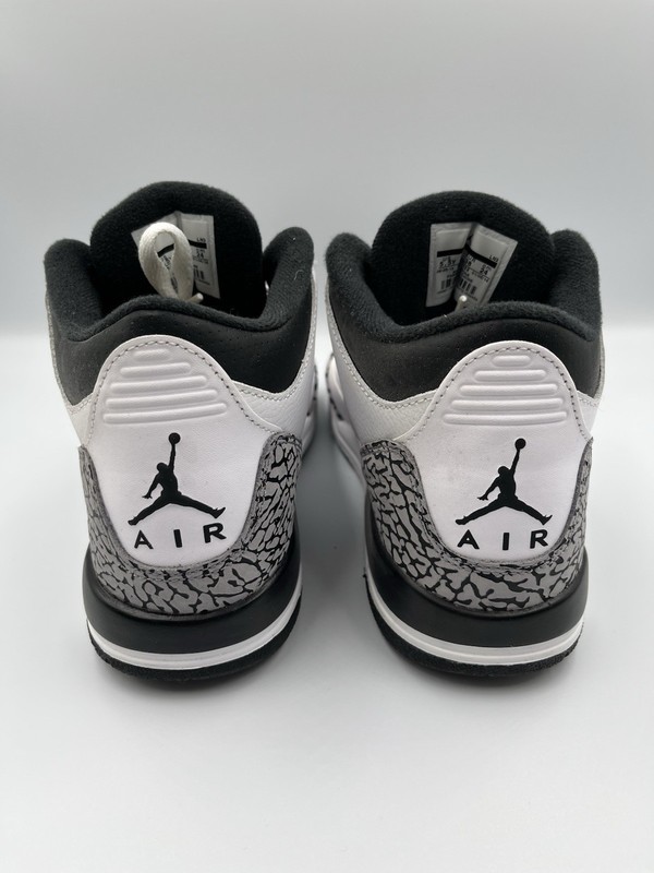 Size 5.5 - Air Jordan 3 Retro Infrared 23