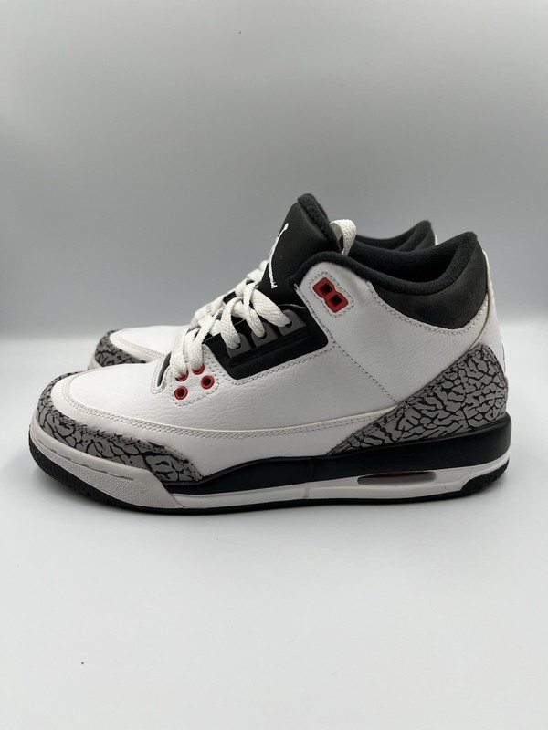 Size 5.5 - Air Jordan 3 Retro Infrared 23