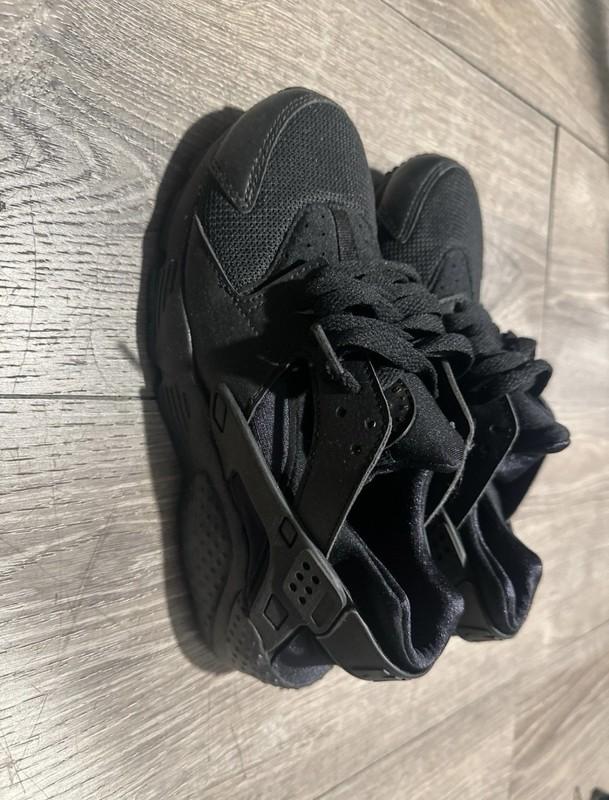 Size 5.5 (GS) - Nike Huarache Run Low Black Anthracite