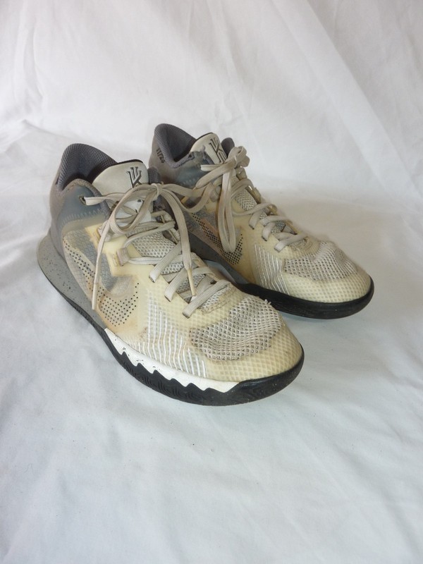Size 5 (GS) - Nike Kyrie Flytrap 5 Mid White Smoke Grey Chrome
