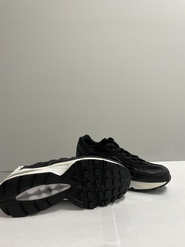 Size 5Y - Nike Air Max 95 (GS) Black/White-Anthracite (905348 026)