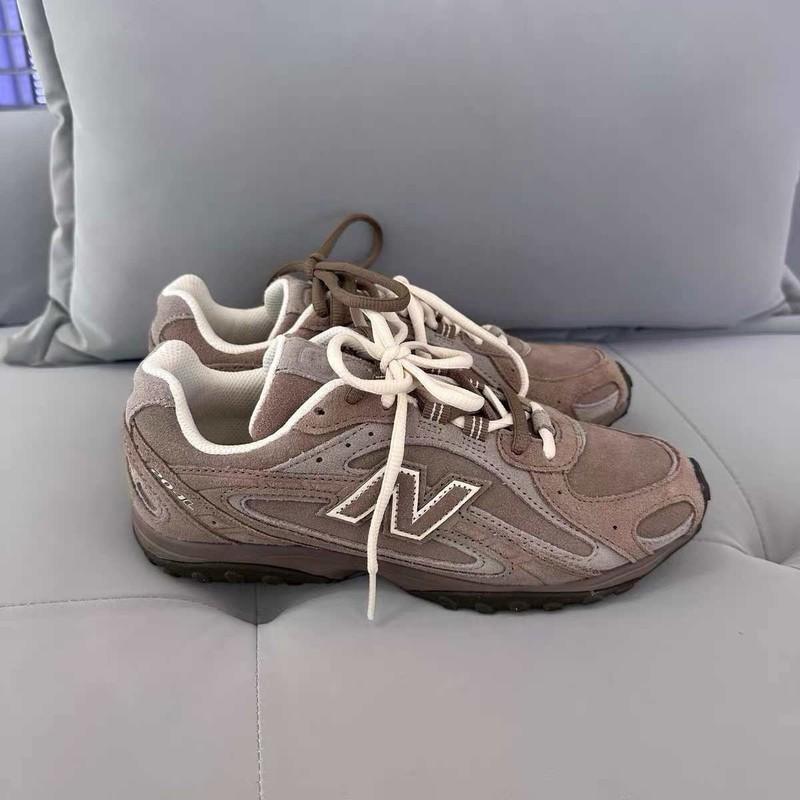 Size 6.5 - New Balance 204L Mushroom Arid Stone