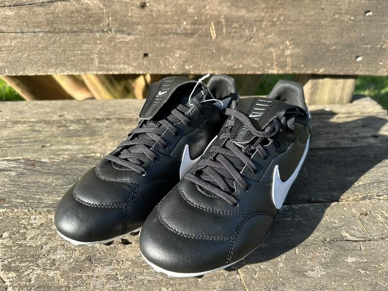 Size 6.5 - Nike Premier 3 FG Black