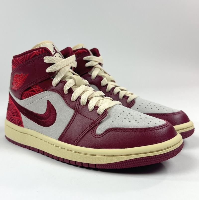 Size 6 - Air Jordan 1 SE Mid Lift Up W